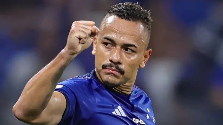 Rafael Elias, jogador do Cruzeiro | Foto: Gilson Lobo/AGIF