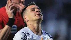 Soteldo durante partida do Alvinegro