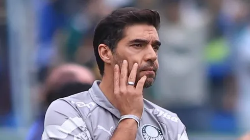 Foto: Marcello Zambrana/AGIF - Abel Ferreira tecnico do Palmeiras durante partida contra o Santos no estadio Arena Barueri pelo campeonato Brasileiro A 2023.