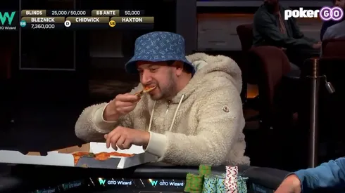 Jared Bleznick pediu uma pizza jogando poker (Foto: Reprodução/PokerGO)