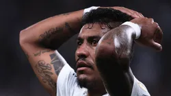 Foto: Ettore Chiereguini/AGIF - Paulinho conversa com o Corinthians