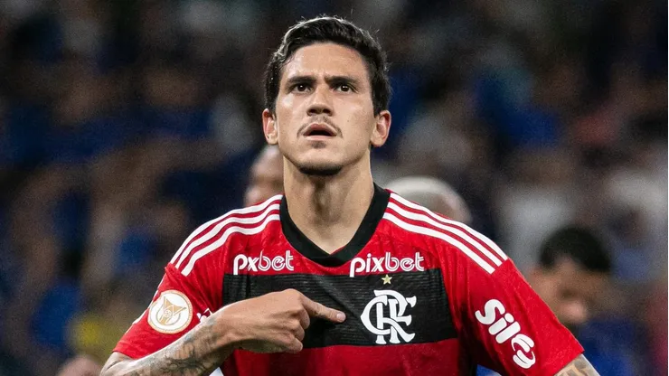Pedro comemorando seu gol diante do Cruzeiro.