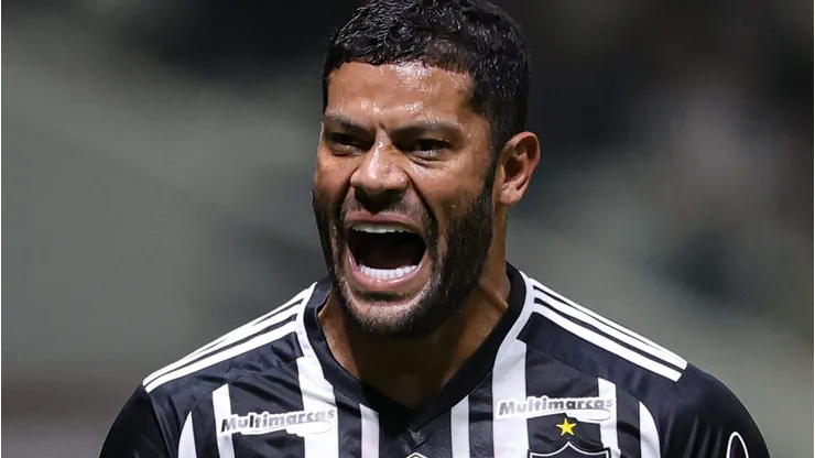 Hulk comemora gol em jogo do Atlético-MG - Foto: Gilson Lobo/AGIF