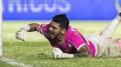 João Paulo se lamentando durante a derrota.