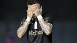 Rossi jogador do Vasco lamenta durante partida contra o Fortaleza no estádio São Januário pelo campeonato Brasileiro A 2023. Foto: Jorge Rodrigues/AGIF