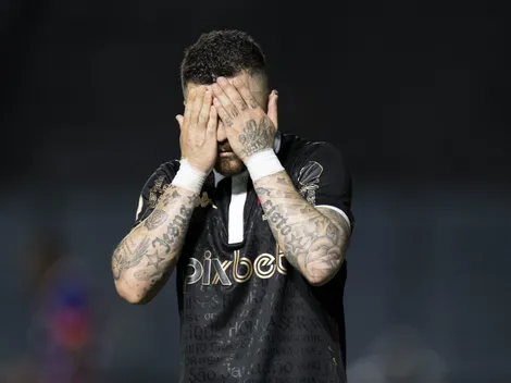 Rossi faz lambança em jogo contra o Cruzeiro e torcedores vascaínos detonam atleta