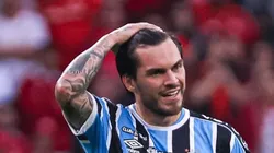 BA - PORTO ALEGRE - 08/10/2023 - BRASILEIRO A 2023, INTERNACIONAL X GREMIO - Nathan jogador do Gremio lamenta durante partida contra o Internacional no estadio Beira-Rio pelo campeonato Brasileiro A 2023. Foto: Maxi Franzoi/AGIF