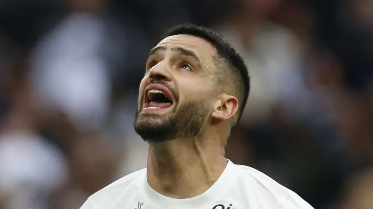 Photo by Miguel Schincariol/Getty Images - Renato Augusto fala de futuro no Corinthians