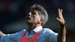 SAO PAULO, BRAZIL - NOVEMBER 14: Renato Gaucho head coach of Flamengo reacts during a match between Sao Paulo and Flamengo as part of Brasileirao Series A 2021 at Morumbi Stadium on November 14, 2021 in Sao Paulo, Brazil. (Photo by Alexandre Schneider/Getty Images)
