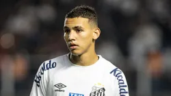 SP - SANTOS - 17/05/2023 - COPA DO BRASIL 2023, SANTOS X BAHIA - Deivid Washington jogador do Santos durante partida contra o Bahia no estadio Vila Belmiro pelo campeonato Copa do Brasil 2023. Foto: Abner Dourado/AGIF