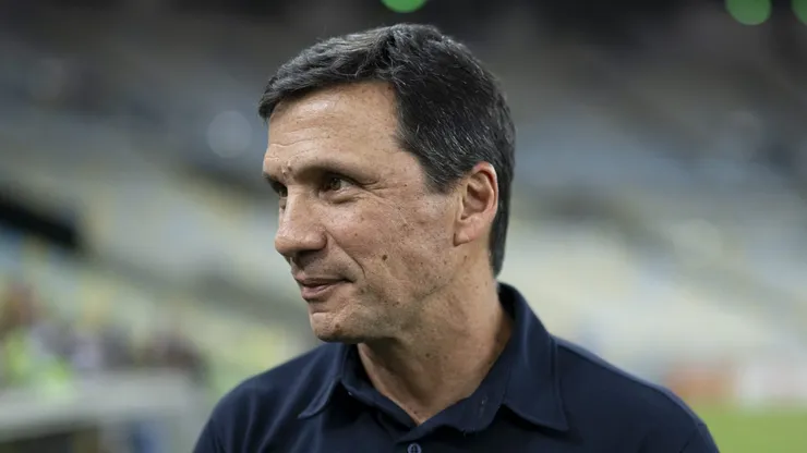Foto: Jorge Rodrigues/AGIF - Ze Ricardo tecnico do Cruzeiro durante partida contra o Fluminense no estadio Maracana pelo campeonato Brasileiro A 2023.