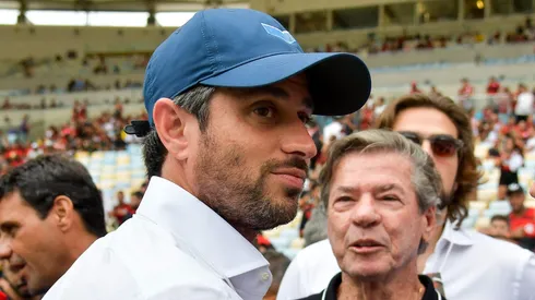 RJ - Rio de Janeiro - 20/03/2022 - CARIOCA 2022, FLAMENGO X VASCO - Jon Lutzky diretor de Midia e Entretenimento da 777 Partners e Jorge Salgado presidente do Vasco antes da partida contra o Flamengo no estadio Maracana pelo campeonato Carioca 2022. Foto: Thiago Ribeiro/AGIF