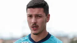 PR - Curitiba - 12/01/2023 - CORITIBA, MEDIA DAY - Jean Pedroso jogador do Coritiba durante em coletiva de imprensa apos treino da equipe realizada no CT da Graciosa. Foto: Robson Mafra/AGIF
