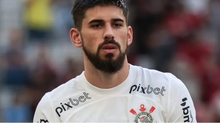 Foto: Robson Mafra/AGIF - Bruno Mendez tem situação no Corinthians em aberto