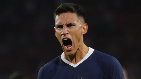 Foto: Marcelo Hernandez/Getty Images - Rojas em ação com a camisa da Seleção