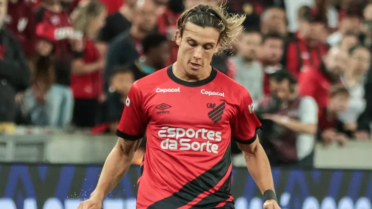 Foto: Robson Mafra/AGIF - Canobbio: uruguaio está de volta ao Furacão