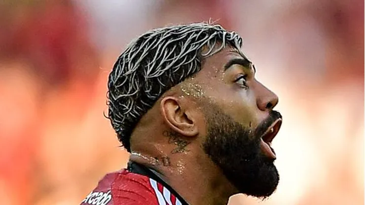 RJ - RIO DE JANEIRO - 22/07/2023 - BRASILEIRO A 2023, FLAMENGO X AMERICA - Gabigol jogador do Flamengo reclama com a arbitragem durante partida contra o America no estadio Maracana pelo campeonato Brasileiro A 2023. Foto: Thiago Ribeiro/AGIF