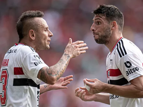 Fora da temporada, Calleri comemora renovação de Rafinha com o São Paulo: "Como é bom te ver conosco"