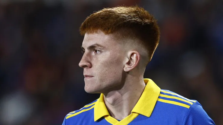 MONTEVIDEO, URUGUAY - AUGUST 02: Valentín Barco of Boca Juniors looks on during a Copa CONMEBOL Libertadores 2023 round of sixteen first leg match between Nacional and Boca Juniors at Gran Parque Central on August 02, 2023 in Montevideo, Uruguay. (Photo by Ernesto Ryan/Getty Images)