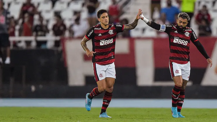 Tite fala sobre Pedro e Gabigol voltarem a jogar juntos pelo Flamengo. Foto: Thiago Ribeiro/AGIF
