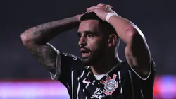 Foto: Ettore Chiereguini/AGIF - Renato Augusto jogador do Corinthians lamenta chance perdida durante partida contra o Sao Paulo no estadio Morumbi pelo campeonato Copa do Brasil 2023.