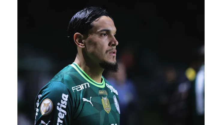 Gustavo Gómez com a camisa do Palmeiras - Foto: Ettore Chiereguini/AGIF