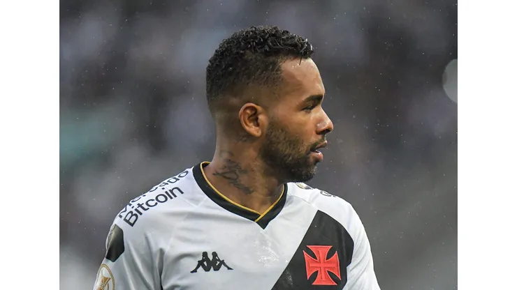 RJ - RIO DE JANEIRO - 02/07/2023 - BRASILEIRO A 2023, BOTAFOGO X VASCO - Alex Teixeira jogador do Vasco durante partida contra o Botafogo no estadio Engenhao pelo campeonato Brasileiro A 2023. Foto: Thiago Ribeiro/AGIF