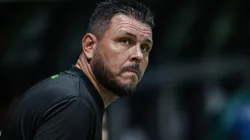 Foto: Gilson Lobo/AGIF - Thiago Kosloski: técnico não conta com meia para 2024 no Coritiba