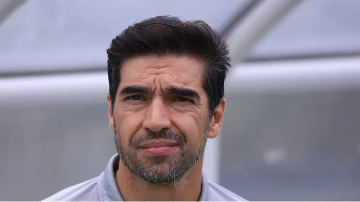 SP - BARUERI - 08/10/2023 - BRASILEIRO A 2023, PALMEIRAS X SANTOS - Abel Ferreira tecnico do Palmeiras durante partida contra o Santos no estadio Arena Barueri pelo campeonato Brasileiro A 2023. Foto: Marcello Zambrana/AGIF
