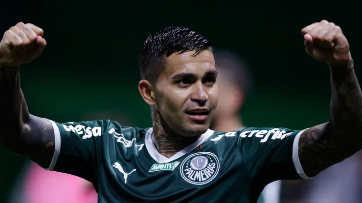 SAO PAULO, BRAZIL - NOVEMBER 02: Dudu of Palmeiras celebrates the third goal of his team scored by teammate Rony (not in the frame) during a match between Palmeiras and Fortaleza as part of Brasileirao Series A 2022 at Allianz Parque on November 02, 2022 in Sao Paulo, Brazil. (Photo by Alexandre Schneider/Getty Images)