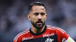 Foto: Marcello Zambrana/AGIF - Everton Ribeiro jogador do Flamengo durante partida contra o Corinthians no estadio Arena Corinthians pelo campeonato Brasileiro A 2023.