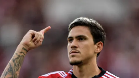 RJ - RIO DE JANEIRO - 30/09/2023 - BRASILEIRO A 2023, FLAMENGO X BAHIA - Pedro jogador do Flamengo comemora seu gol durante partida contra o Bahia no estadio Maracana pelo campeonato Brasileiro A 2023. Foto: Thiago Ribeiro/AGIF
