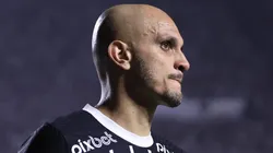 Foto: Marcello Zambrana/AGIF - Fábio Santos vai se aposentar no fim da temporada