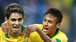 Oscar, Neymar. Brasil x Franca em Amistoso na Arena Gremio. 09 de Junho de 2013. Foto: Heuler Andrey/AGIF