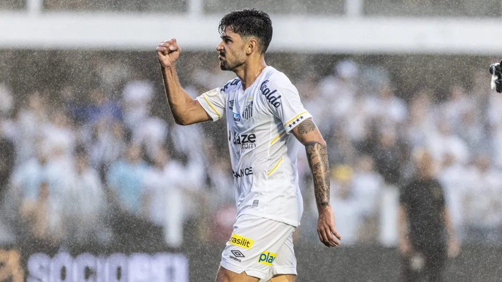 João Basso se firmou com um dos líderes do Peixão. Foto: Abner Dourado/AGIF