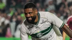 Diogo Oliveira contra o Fluminense