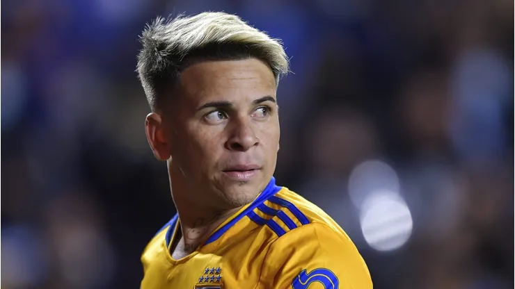 MONTERREY, MEXICO - FEBRUARY 19: Yeferson Soteldo of Tigres looks on during the 6th round match between Tigres UANL and Atletico San Luis as part of the Torneo Grita Mexico C22 Liga MX at Universitario Stadium on February 19, 2022 in Monterrey, Mexico. (Photo by Azael Rodriguez/Getty Images)