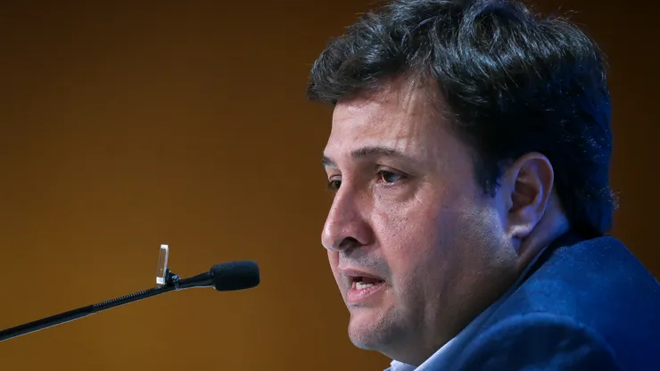 Foto: Fernando Alves/AGIF - Alberto Guerra: presidente do Grêmio ainda não trata de futuro de ídolo