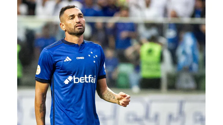 Gilberto tem sondagen de rival do Cruzeiro na Série A Foto: Fernando Moreno/AGIF