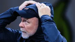 Foto: Marcello Zambrana/AGIF - Mano Menezes tem decisão para tomar