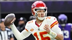 Mahomes estará em campo contra os Broncos