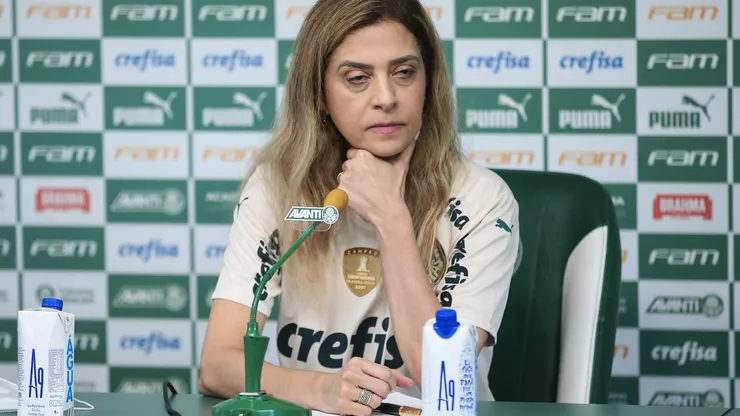 SP - Sao Paulo - 16/12/2021 - PALMEIRAS, COLETIVA PRESIDENTE - A Presidente do Palmeiras Leila Pereira durante coletiva de imprensa realizada no CT Barra Funda. Foto: Ettore Chiereguini/AGIF