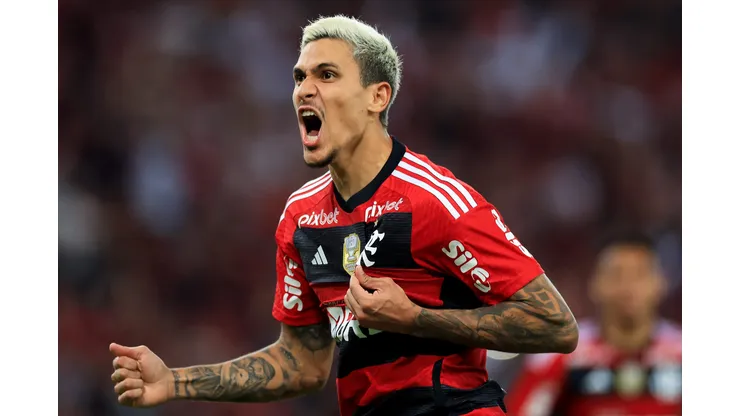 RIO DE JANEIRO, BRAZIL - JULY 05: Pedro of Flamengo celebrates after scoring the first goal of his team during a Copa Do Brasil 2023 Quarter Final match between Flamengo and Athletico Paranaense at Maracana Stadium on July 05, 2023 in Rio de Janeiro, Brazil. (Photo by Buda Mendes/Getty Images)