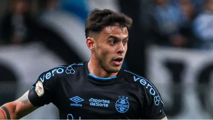 RS - PORTO ALEGRE - 27/08/2023 - BRASILEIRO A 2023, GREMIO X CRUZEIRO - Carballo jogador do Gremio durante partida contra o Cruzeiro no estadio Arena do Gremio pelo campeonato Brasileiro A 2023. Foto: Maxi Franzoi/AGIF