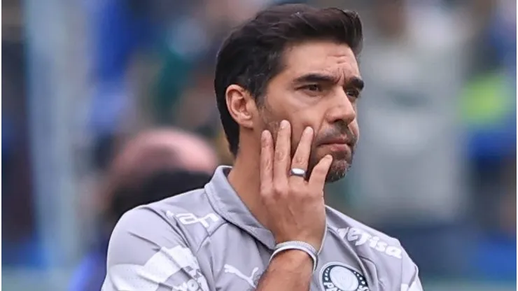 SP - BARUERI - 08/10/2023 - BRASILEIRO A 2023, PALMEIRAS X SANTOS - Abel Ferreira tecnico do Palmeiras durante partida contra o Santos no estadio Arena Barueri pelo campeonato Brasileiro A 2023. Foto: Marcello Zambrana/AGIF