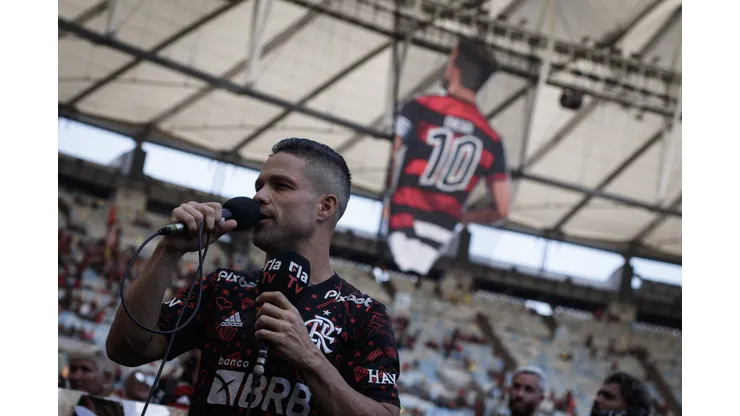 RJ - Rio de Janeiro - 12/11/2022 - BRASILEIRO A 2022, FLAMENGO X AVAI - Diego Ribas jogador do Flamengo discursa antes do jogo entre Flamengo e Avai, no estadio Maracana pelo campeonato Brasileiro A 2022. Foto: Joao Gabriel Alves/AGIF