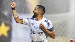 Foto: Abner Dourado/AGIF - Meio-campista se tornou um dos líderes do elenco