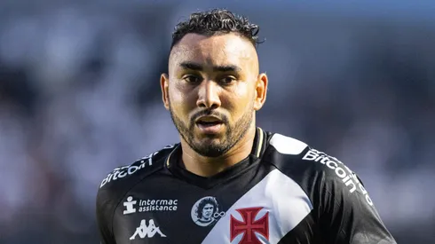 Foto: Abner Dourado/AGIF - Payet tenta livrar Vasco da zona