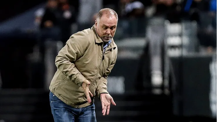 Foto: Ale Cabral/AGIF - Mano Menezes fez uma escolha no Corinthians.