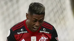 RIO DE JANEIRO, BRAZIL - NOVEMBER 21: Bruno Henrique of Flamengo celebrates after scoring the first goal of his team during a match between Flamengo and Coritiba as part of 2020 Brasileirao Series A at Maracana Stadium on November 21, 2020 in Rio de Janeiro, Brazil. (Photo by Buda Mendes/Getty Images)
